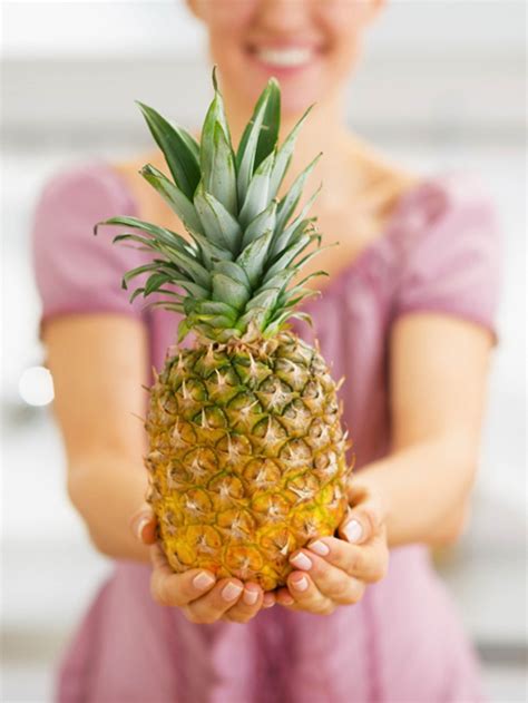 Ananassaft gegen Husten: So funktioniert das Hausmittel | Wunderweib