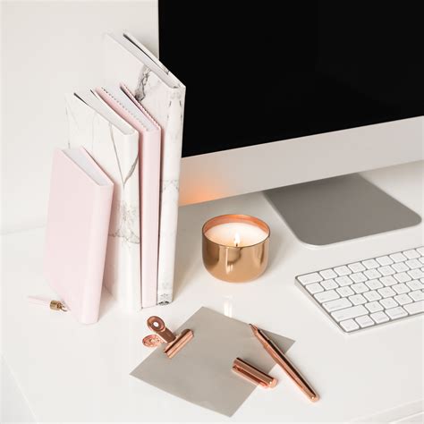 9 High-Traffic Blog Niches That Actually Make Money (2024) — The Rising CEO