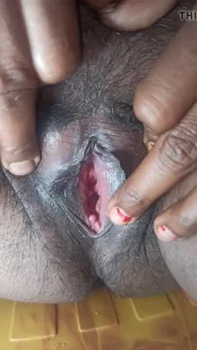 desi bhabhi displaying   bit   cunny  pink part