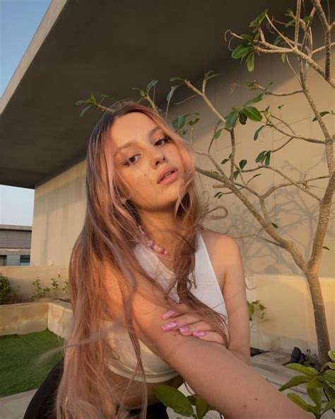 кая on Instagram: "На последней фотке солнце село 😔" | Укладка длинных ...