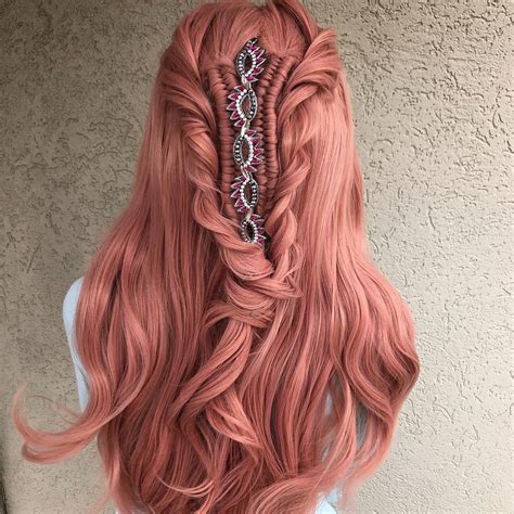Цвет волос Розовое золото: 5 популярных оттенков для окрашивания Rose Gold