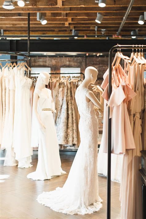 Best Places To Find A Wedding Dress | Philly In Love