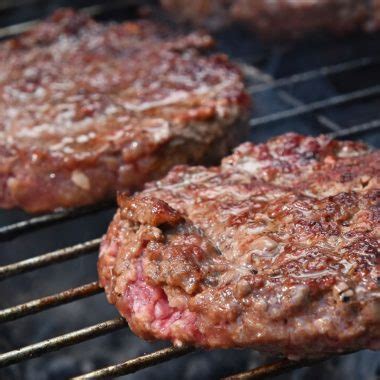 Medium Rare Burger – Internal Temperature Guide