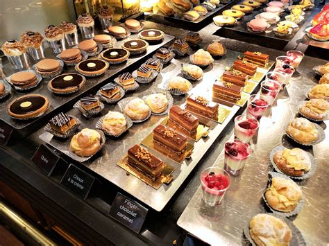 Les Grands Buffets de Narbonne : gargantuesque | bObStronomie - Ca se ...