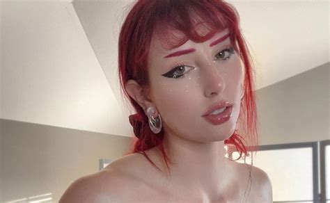 twitch   stripteases  artistic nudity   riles