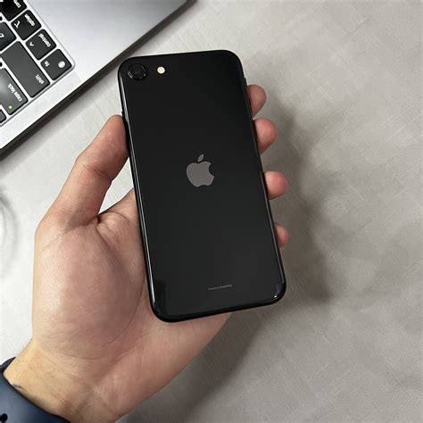 iphone se  geracao gb preto seminovo ls