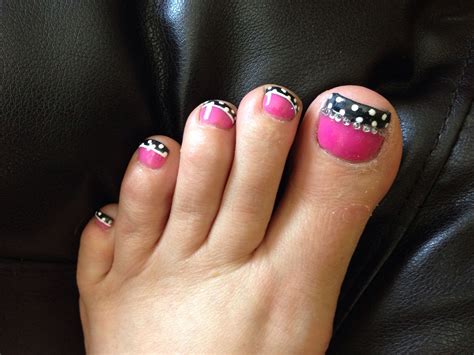 Acrylic toenail art. | Toe nails, Toe nail art, Acrylic toe nails