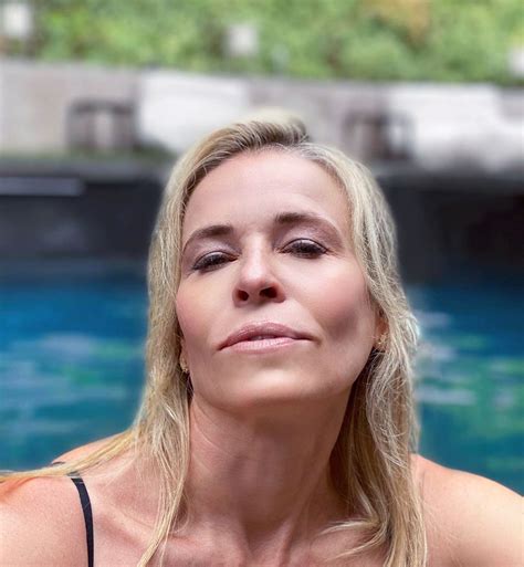 Chelsea Handler Recreates Martha Stewart’s Sultry Pool Selfie: Pic | Us ...