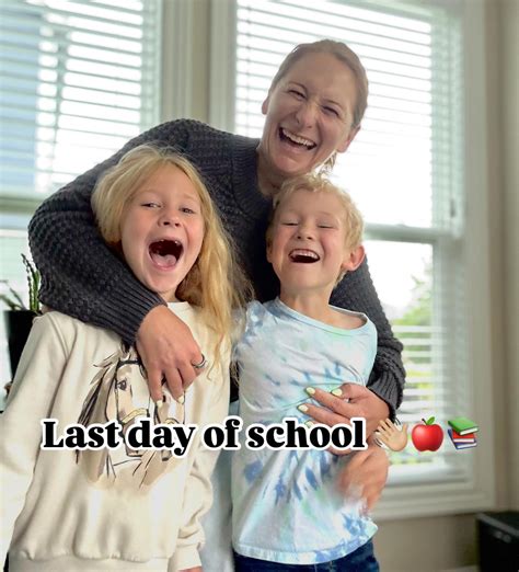 Alyssa Griffith (@alyssasellscbus) • Instagram photos and videos