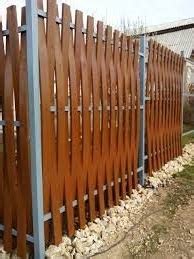 Светлый плетеный забор из деревянного штакетника — купить под ключ с ...