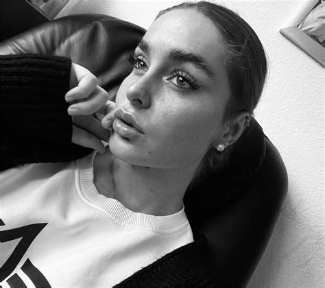 Goddess_sophiee (@viola_sophiee) / Twitter