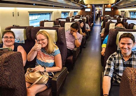chendu  chongqing high speed trains    hours bullet train ride