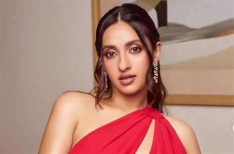 akansha ranjan kapoor wiki age boyfriend family biography
