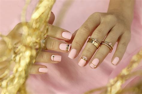 10 Pink And Gold Nails To Make You Feel Like Royalty - Zohna