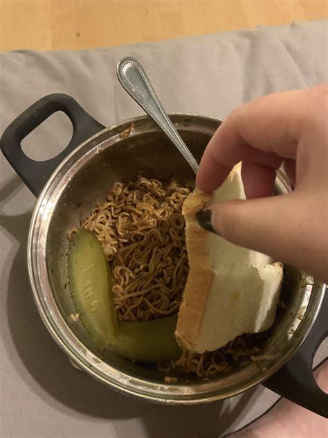 Late night ramen : r/ShittyRamen