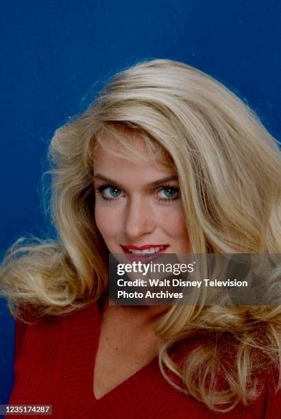 Donna Photos Photos and Premium High Res Pictures - Getty Images