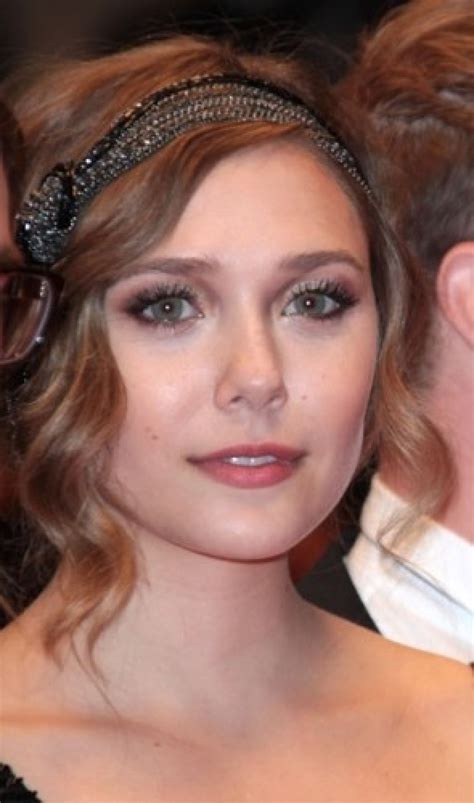 Is Elizabeth Olsen the New Carrie Bradshaw? | IBTimes