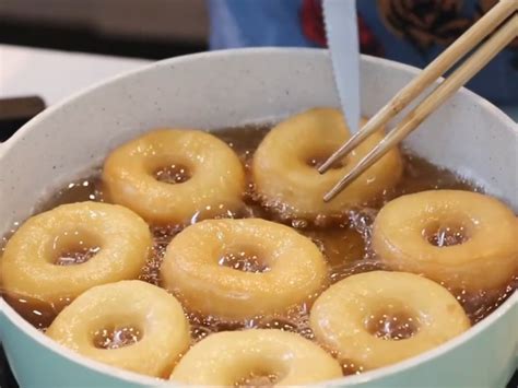 resep donat kentang anti kempes ala devina hermawan