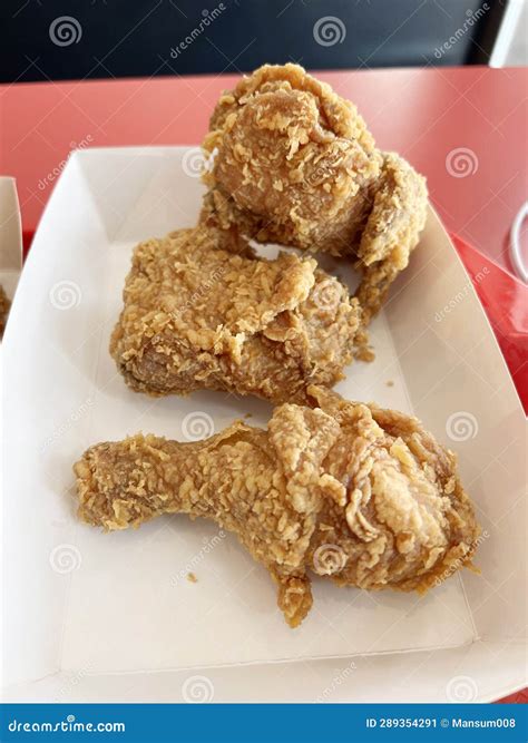 Fried Chicken Wings with Sesame Seeds Stock Image - Image of crispy ...