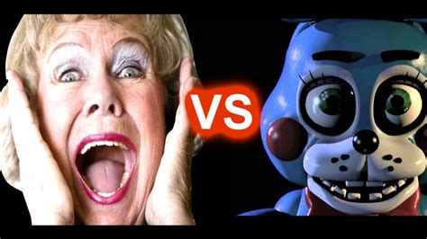 Бабушка играет в FNAF! жесть вызвали скорую! - YouTube