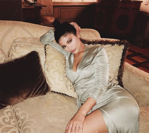 Celebrity Hair: Kylie Jenner - Hidden Crown Hair Extensions