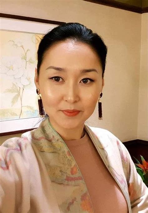Erdenetuya-Batsukh's Biography, Age, Family, Networth, Career