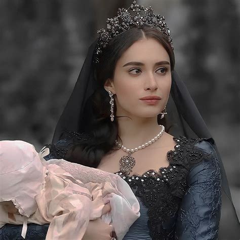 Pin by Вика on империя Кёсем | Muhteşem yüzyıl, Kösem, Victorian dress
