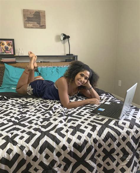 Marti Belle : r/WrestlingAndMMAFeet