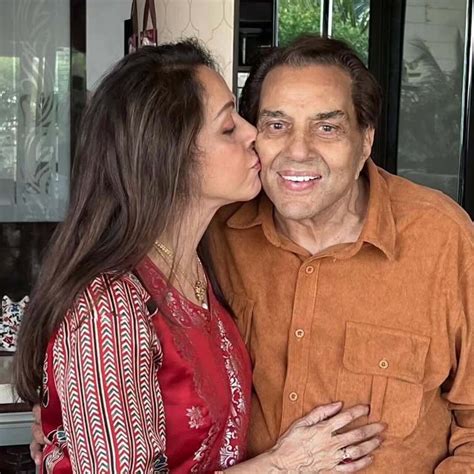 dharmendra death  family   dharmendra  hema malini