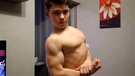 amazing young boy flex show - YouTube