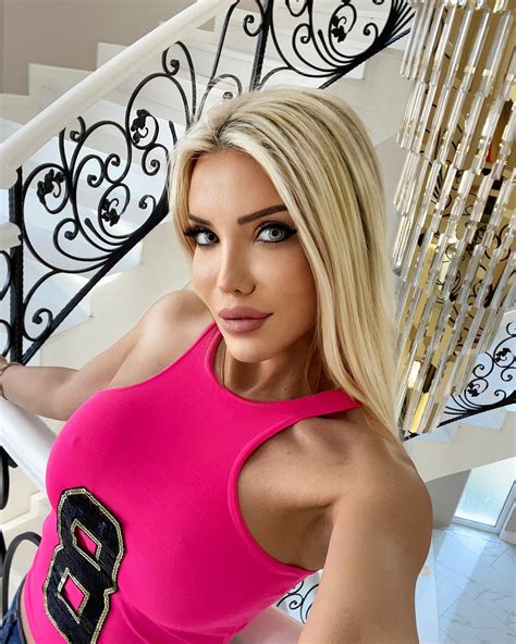 ESRA ERSOY (@esra) • Instagram photos and videos