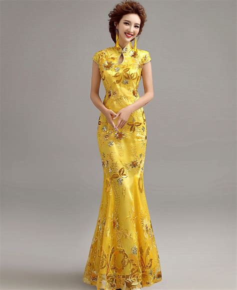 Elegant Yellow Mermaid Chinese Evening Dress with Floral Appliques