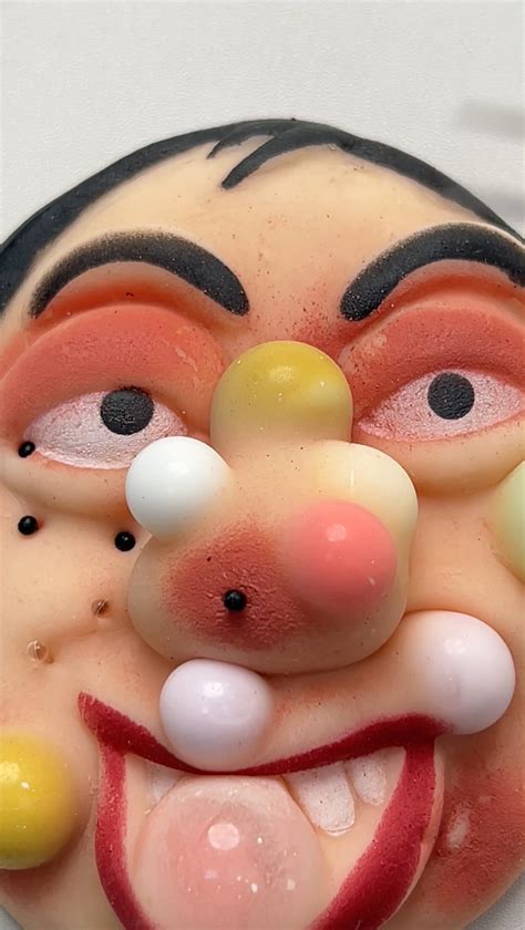 Why blackhead trypophobia pimple popping is so satisfying to some 14