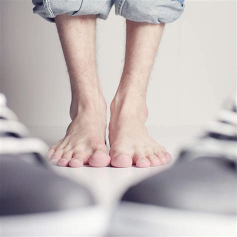 What are Weak Ankles and What to do About Them | RunnerClick