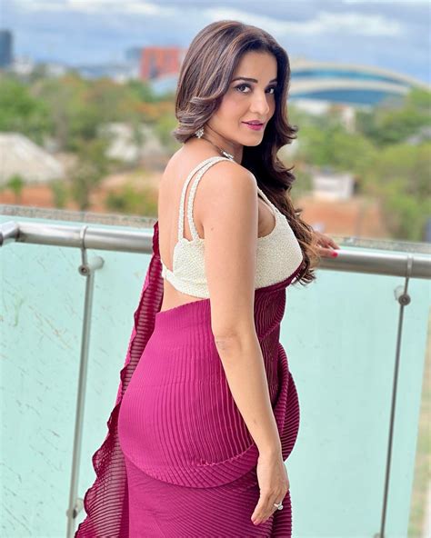 Antara biswas : r/desigentlemanboners