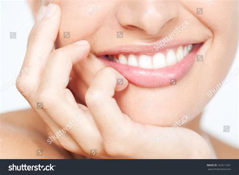 5 Simple Ways To A Hollywood Smile