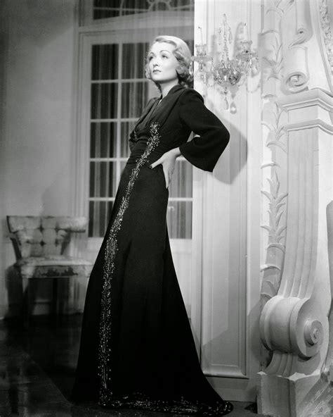 Slice of Cheesecake: Constance Bennett, pictorial