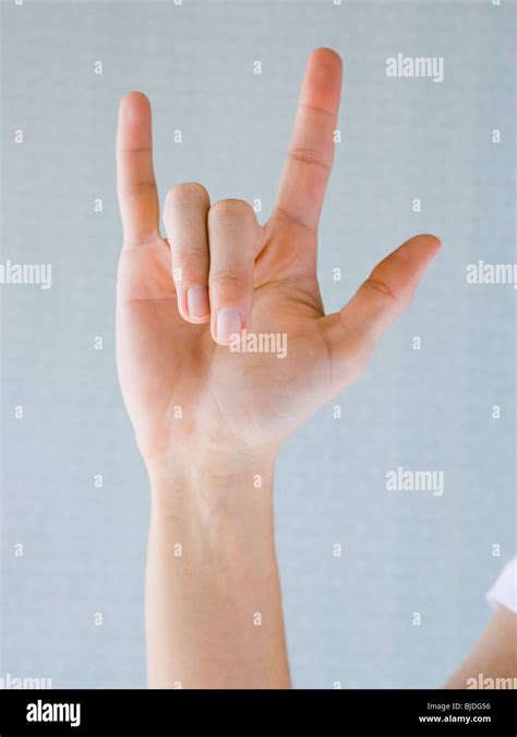 Sign language love hi-res stock photography and images - Alamy