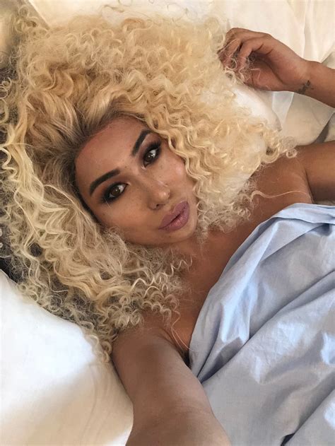 Tiara, Kazakhstani Transsexual escort in Dubai