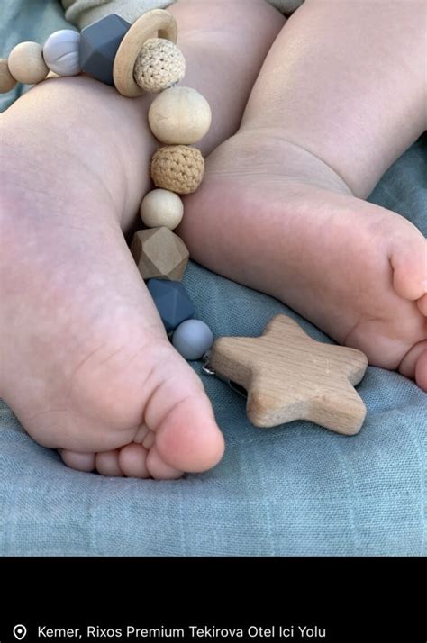 Lizaonair Feet