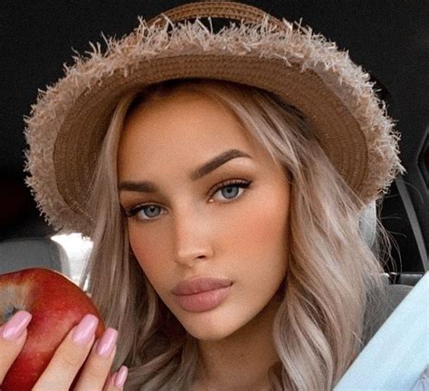 Alice Tihomirova - Bio, Age, Height | Models Biography in 2022 | Blonde ...
