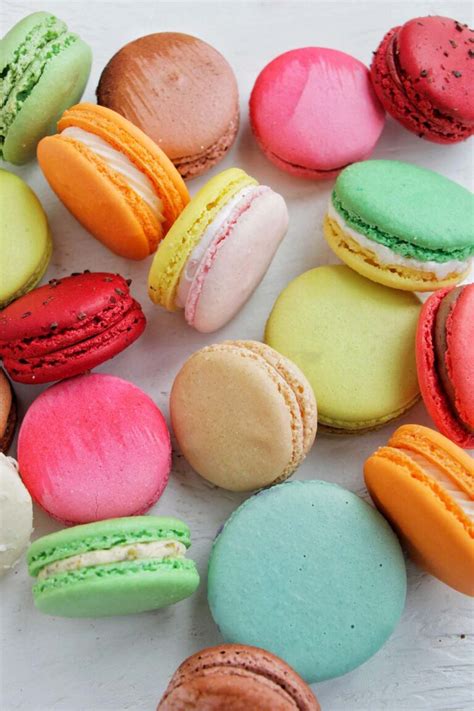 How To Fix Macaron Feet (No Feet, Small, Spread, or Ruffled) - Homebody ...