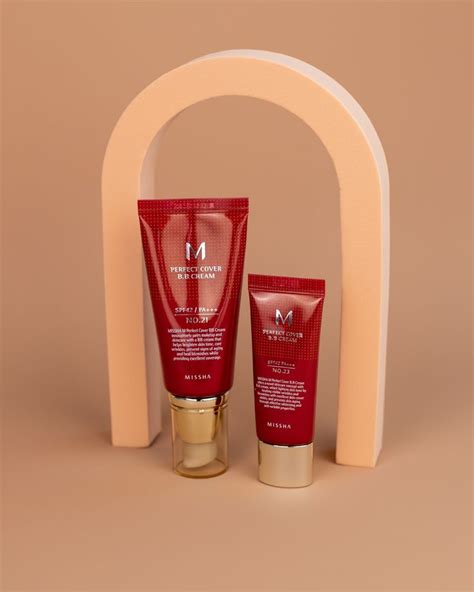 Корейская косметика | Skincare products photography, Skincare products ...
