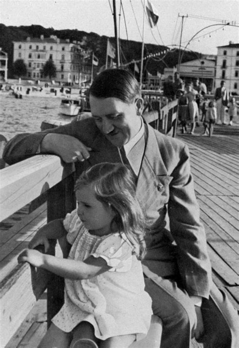 Adolf Hitler with Helga Goebbels, 1935. [785 x 1144] : r/HistoryPorn