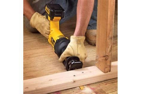 Сабельная пила DEWALT DCS380M2 - выгодная цена, отзывы, характеристики ...