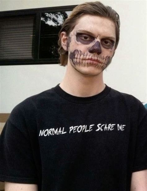 evan peters on the set of american horror story | Evan peters american