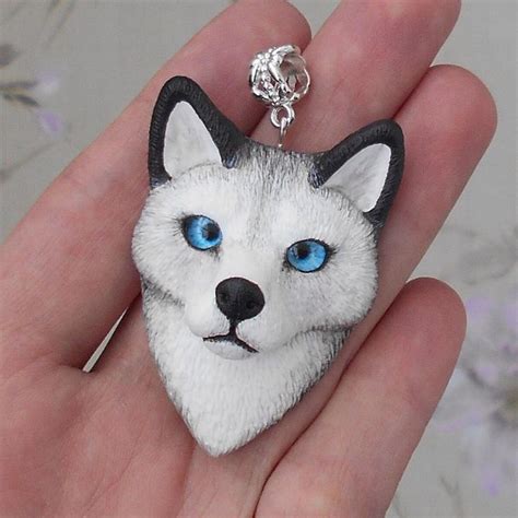 Ну а сегодня хочу вам показать вот такого голубоглазого волка🐺🐾 Кулон в ...