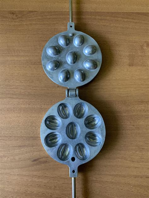 Орешница чугунная, СССР - 300л.