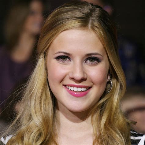Caroline Sunshine Cleavage