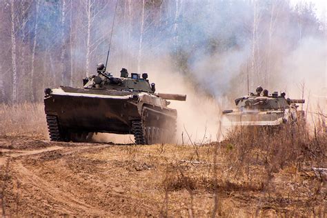 Чи зможе РФ переформовувати 7 мотострілецьких бригад у дивізії та які ...